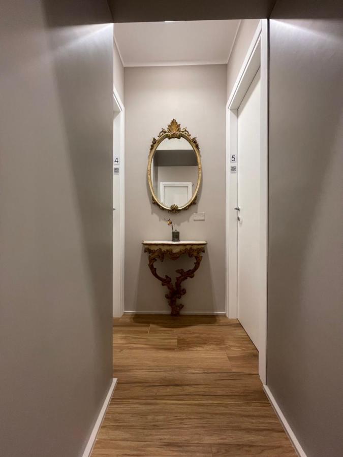 Lucrino 45 By Ale Hotel Roma Exterior foto